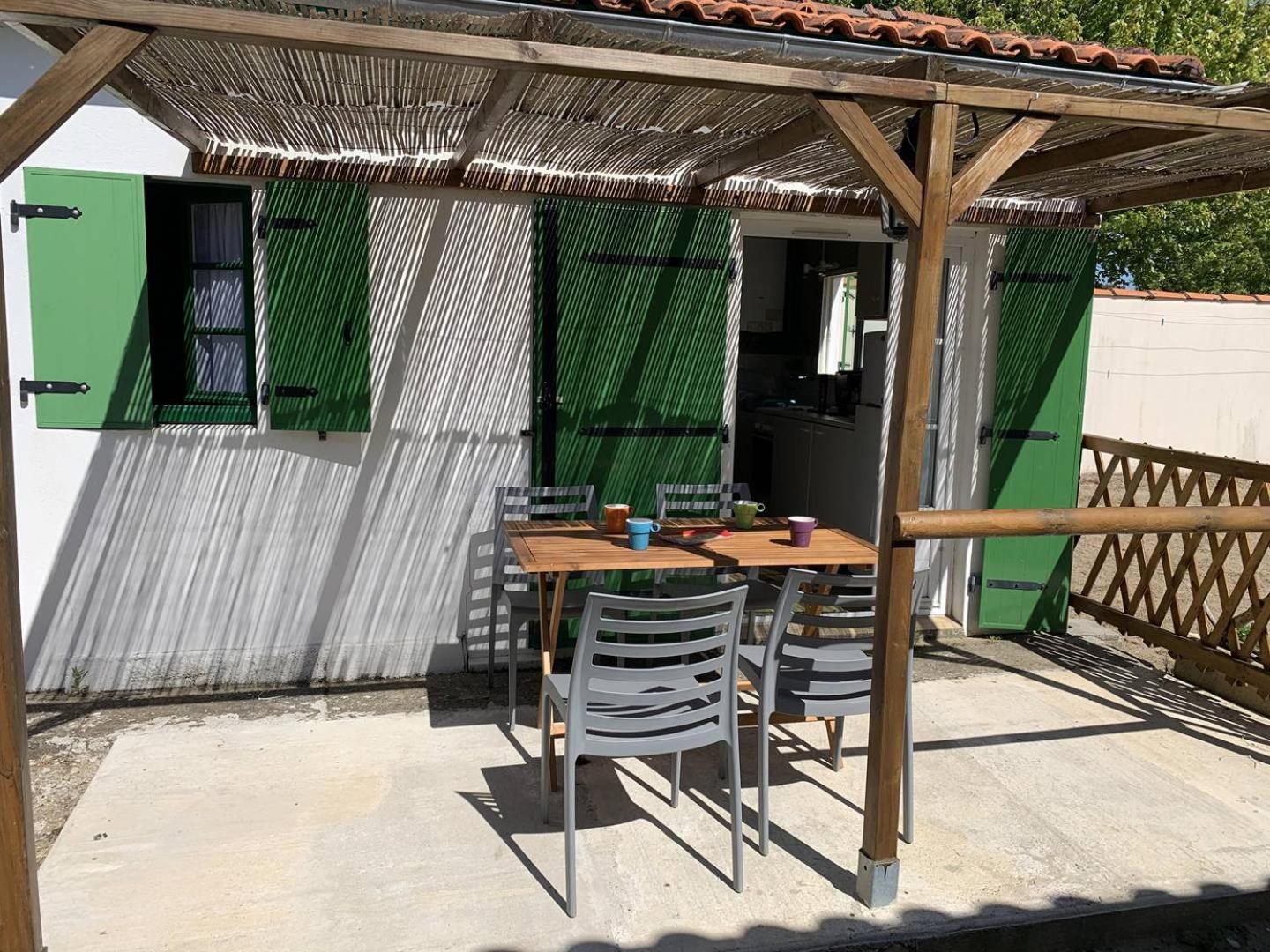 St Georges De Didonne - Agreable Petite Maison Avec Cour - 1 Chambre Saint-Georges-de-Didonne Zewnętrze zdjęcie